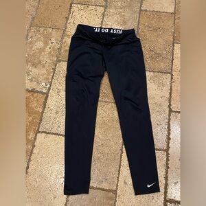 Nike pro combat Dri fit Therma fit women’s pull on pants no pockets warm soft M